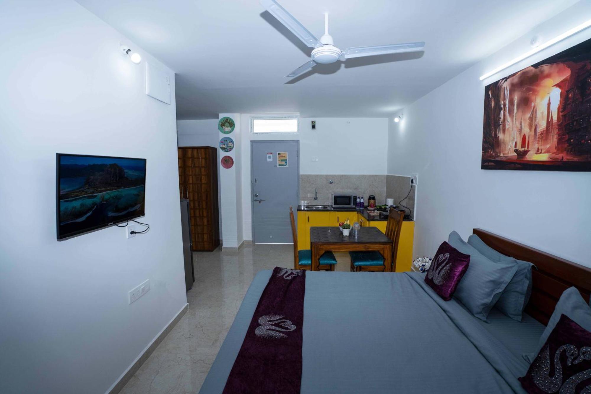 Yellow Bells Studios And Suites Gachibowli Luaran gambar