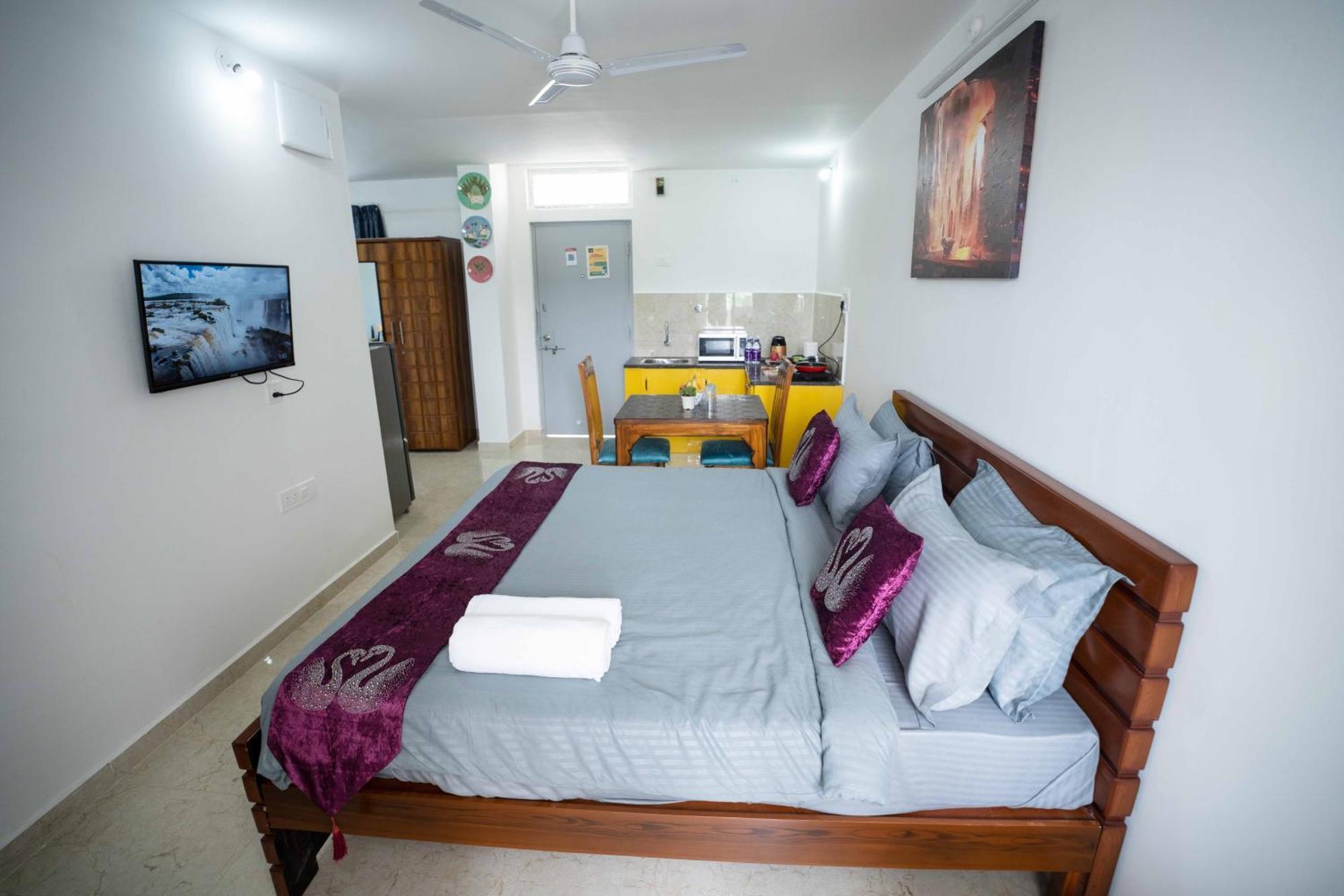 Yellow Bells Studios And Suites Gachibowli Luaran gambar