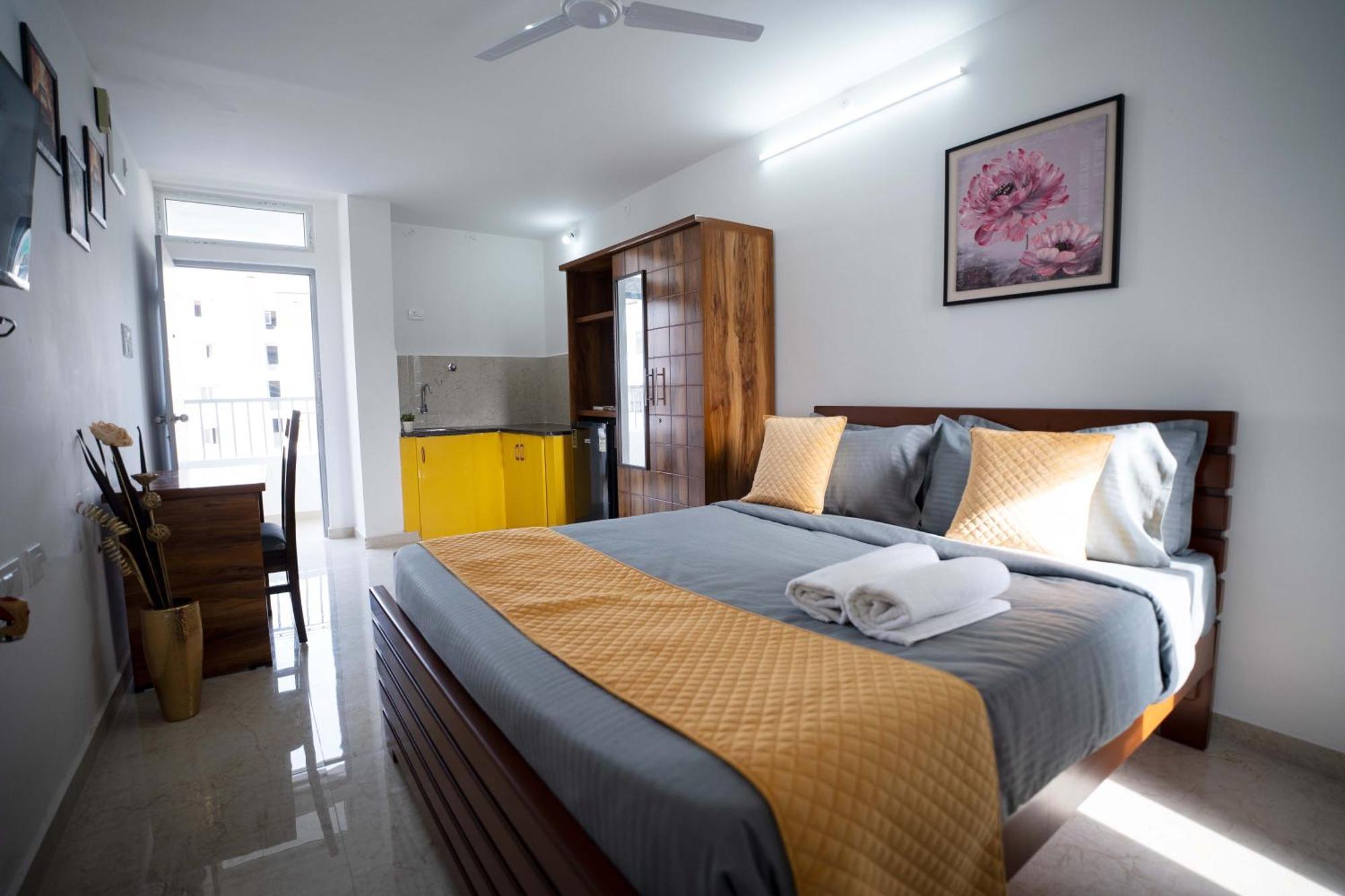 Yellow Bells Studios And Suites Gachibowli Luaran gambar