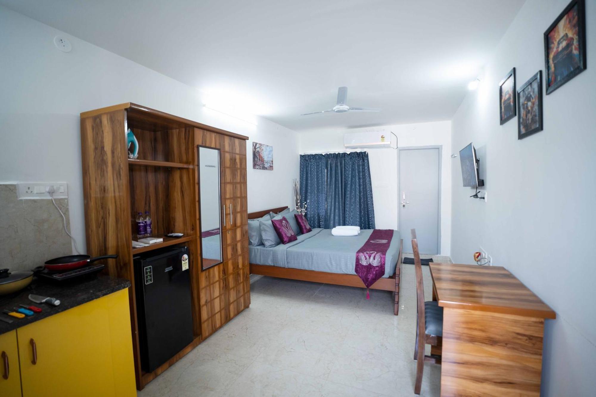 Yellow Bells Studios And Suites Gachibowli Luaran gambar