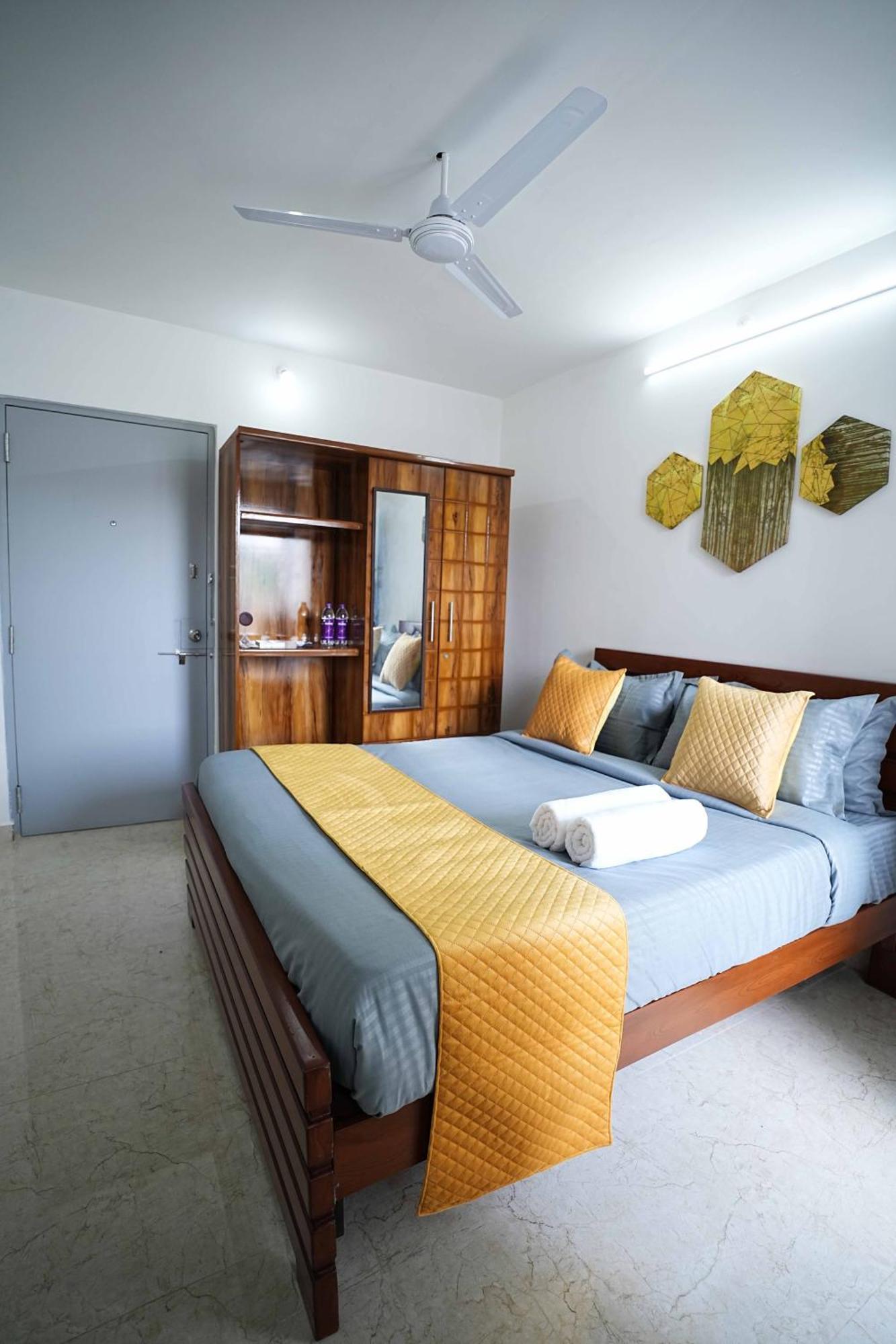 Yellow Bells Studios And Suites Gachibowli Luaran gambar