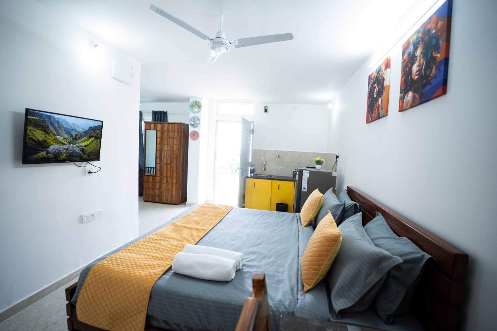 Yellow Bells Studios And Suites Gachibowli Luaran gambar